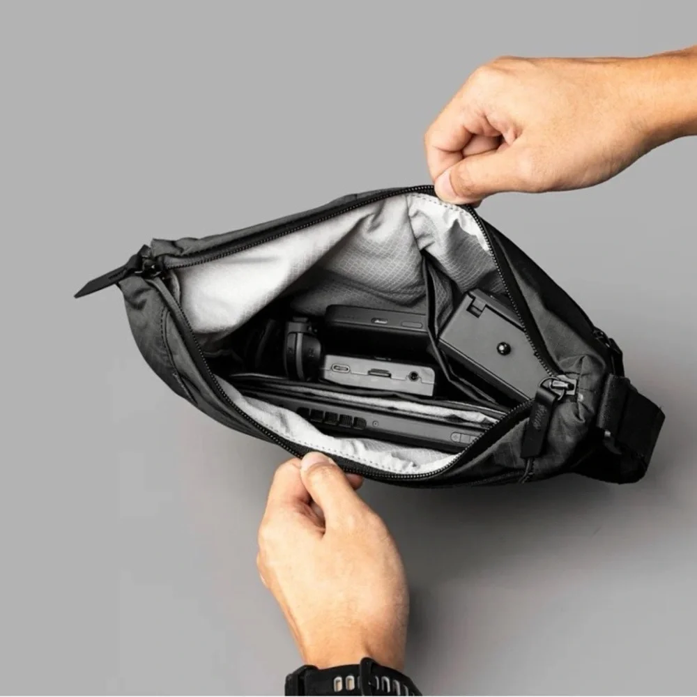 NWT Alpaka Flow Satchel 2L - A1